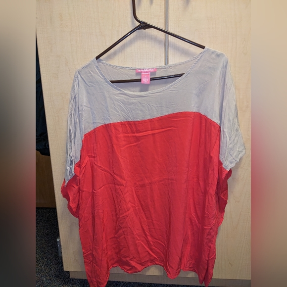 Woman Within Blouse - Picture 1 of 2